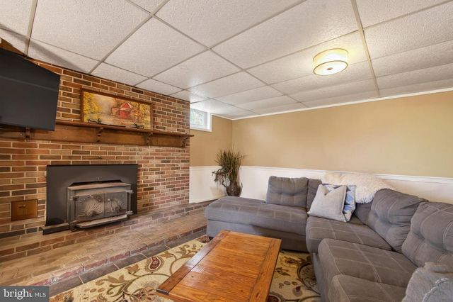 1369 SHEEP HILL RD, Pottstown, PA 19465