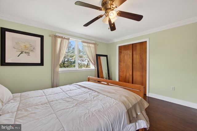 1369 SHEEP HILL RD, Pottstown, PA 19465