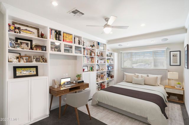 3328 E TURNEY Avenue, Phoenix, AZ 85018