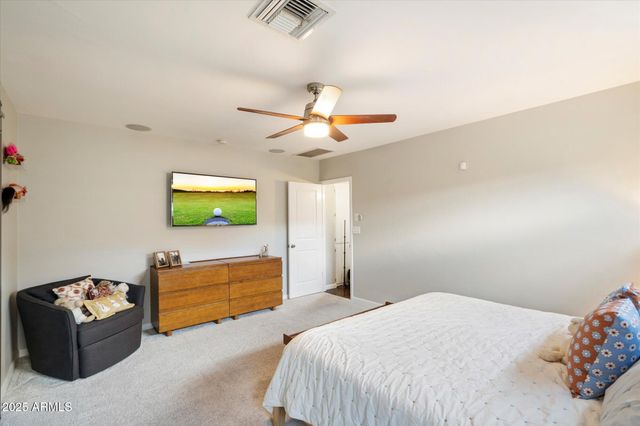 3328 E TURNEY Avenue, Phoenix, AZ 85018