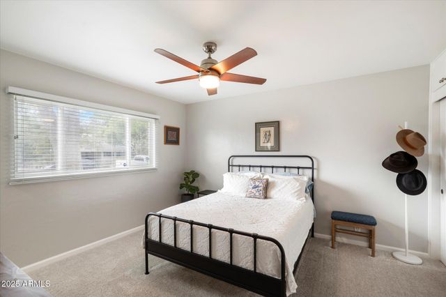 3328 E TURNEY Avenue, Phoenix, AZ 85018