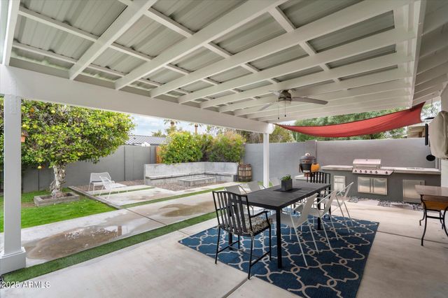 3328 E TURNEY Avenue, Phoenix, AZ 85018