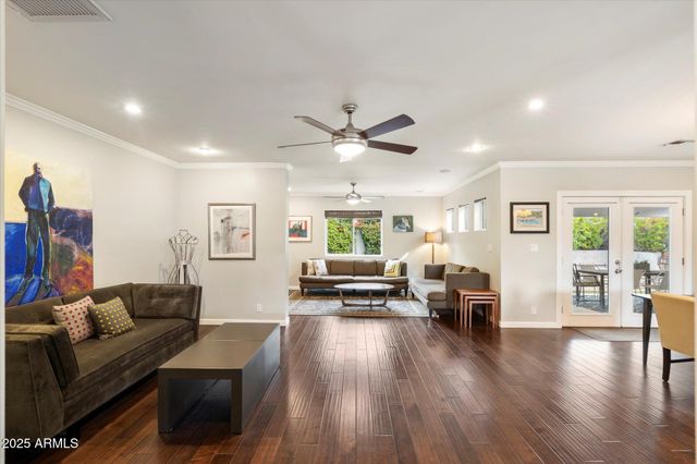 3328 E TURNEY Avenue, Phoenix, AZ 85018