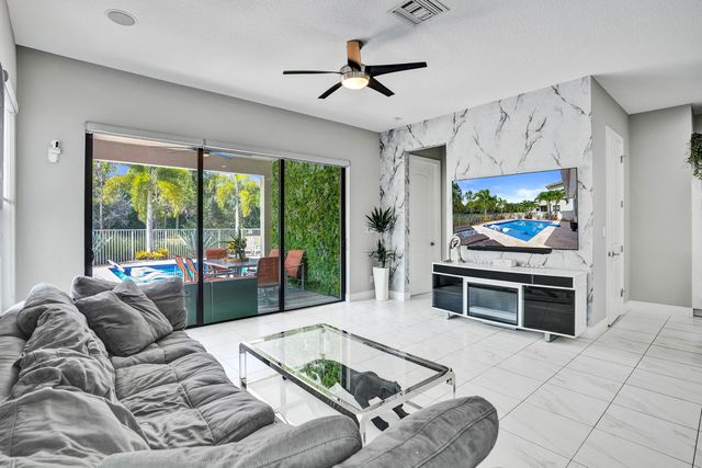 8655 NW 39TH Court, Coral Springs, FL 33065