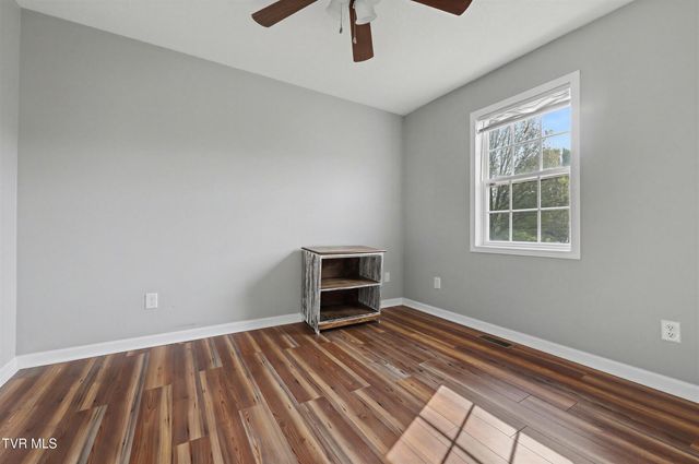 1630 Whitehouse Road, Greeneville, TN 37745