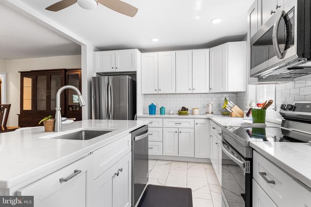 6551 LAWNTON ST, Philadelphia, PA 19128