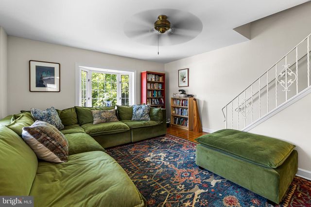 6551 LAWNTON ST, Philadelphia, PA 19128