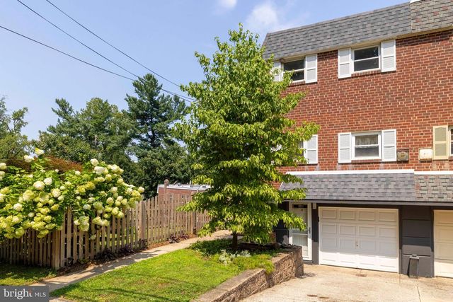 6551 LAWNTON ST, Philadelphia, PA 19128