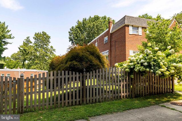 6551 LAWNTON ST, Philadelphia, PA 19128