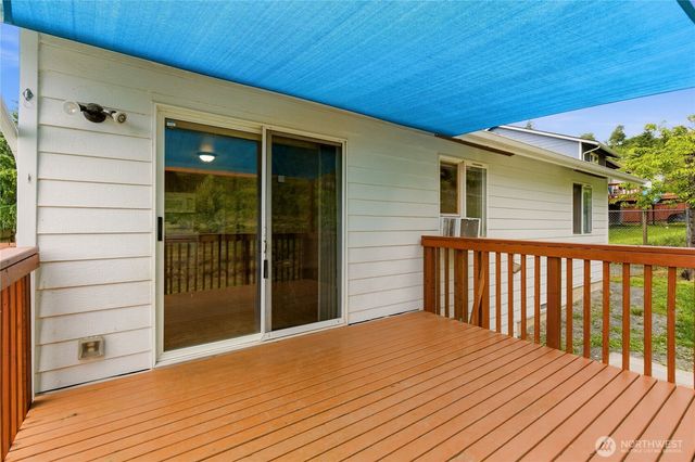 902 Fir Avenue, Sultan, WA 98294