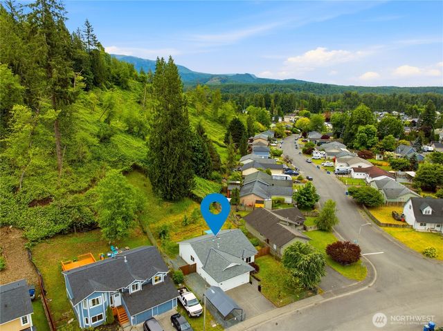 902 Fir Avenue, Sultan, WA 98294