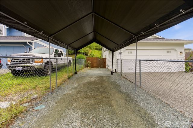 902 Fir Avenue, Sultan, WA 98294