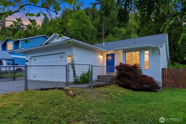902 Fir Avenue, Sultan, WA 98294