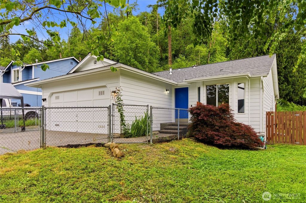 902 Fir Avenue, Sultan, WA 98294