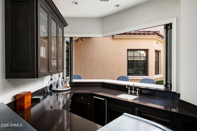 9848 E PARKSIDE Lane, Scottsdale, AZ 85255