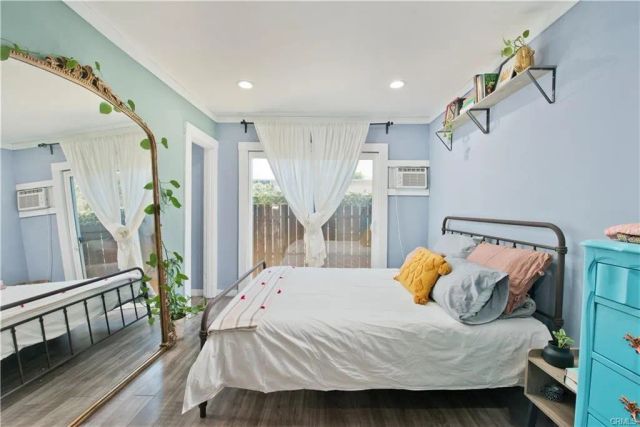 2718 7th Avenue, Los Angeles, CA 90018