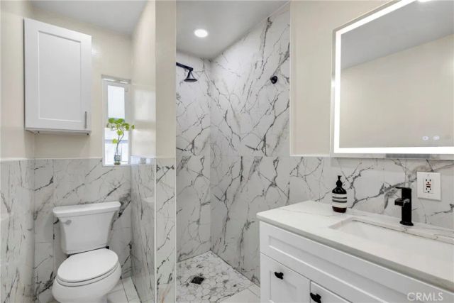 2718 7th Avenue, Los Angeles, CA 90018