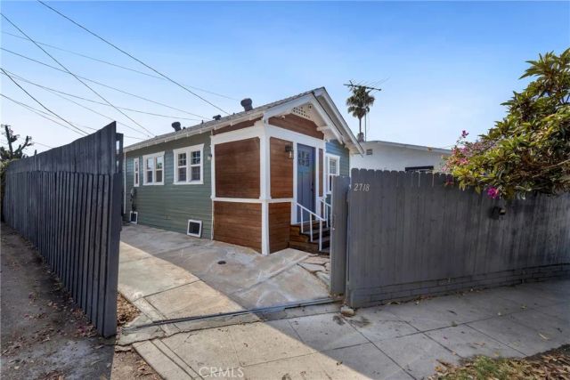 2718 7th Avenue, Los Angeles, CA 90018