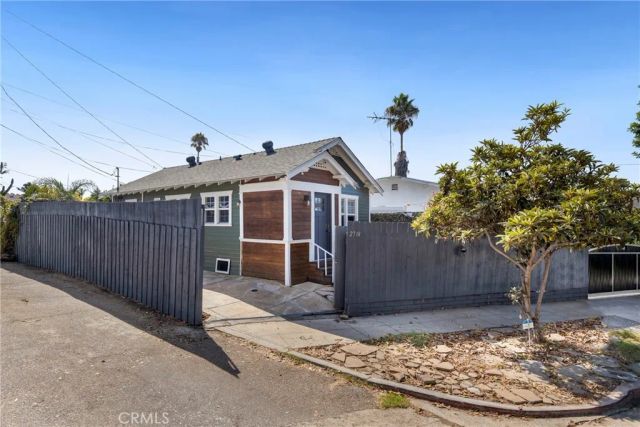 2718 7th Avenue, Los Angeles, CA 90018