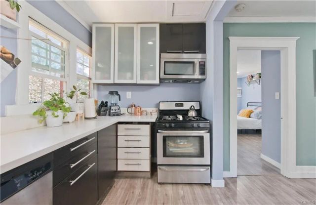2718 7th Avenue, Los Angeles, CA 90018