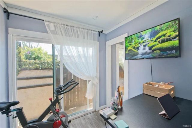 2718 7th Avenue, Los Angeles, CA 90018