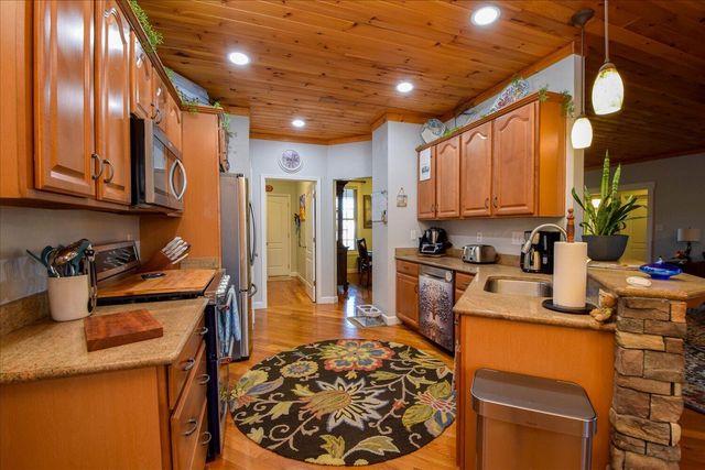 71 Antietam Hill RD, Daleville, VA 24083