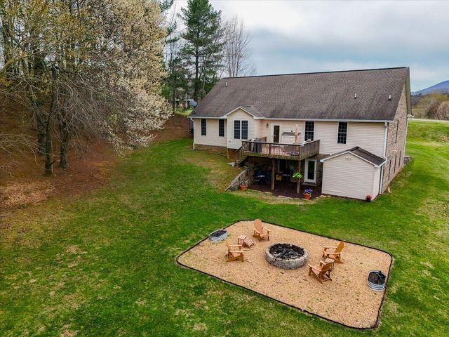 71 Antietam Hill RD, Daleville, VA 24083