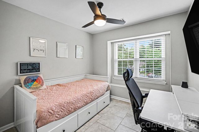 5909 Cougar Lane, Charlotte, NC 28269