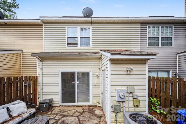 5909 Cougar Lane, Charlotte, NC 28269