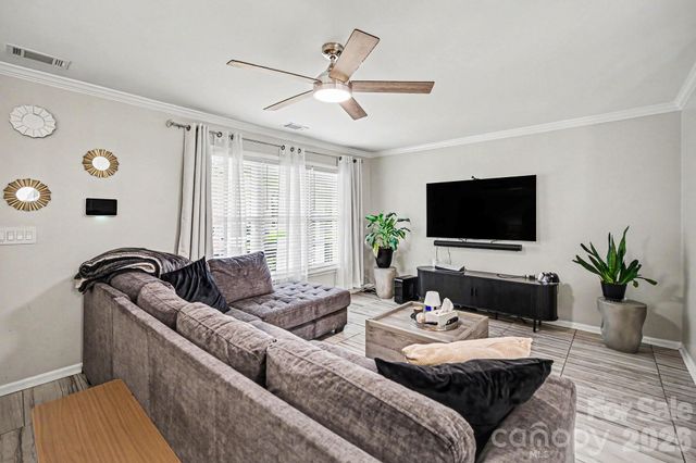 5909 Cougar Lane, Charlotte, NC 28269
