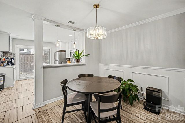 5909 Cougar Lane, Charlotte, NC 28269