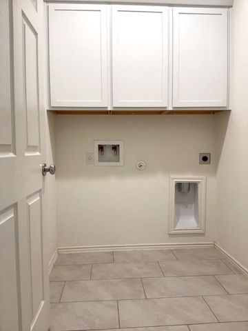 2305 Twisted Willow LN, Leander, TX 78641
