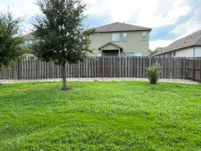 2305 Twisted Willow LN, Leander, TX 78641