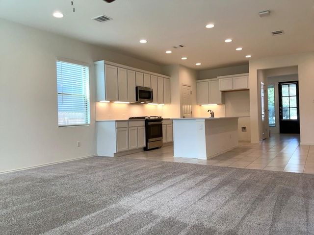 2305 Twisted Willow LN, Leander, TX 78641