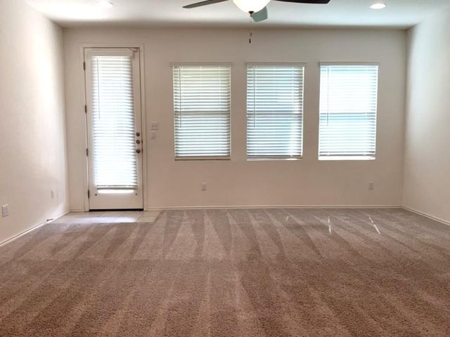 2305 Twisted Willow LN, Leander, TX 78641