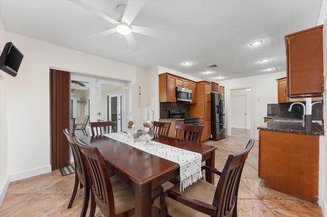 6515 SW 8th Place, North Lauderdale, FL 33068