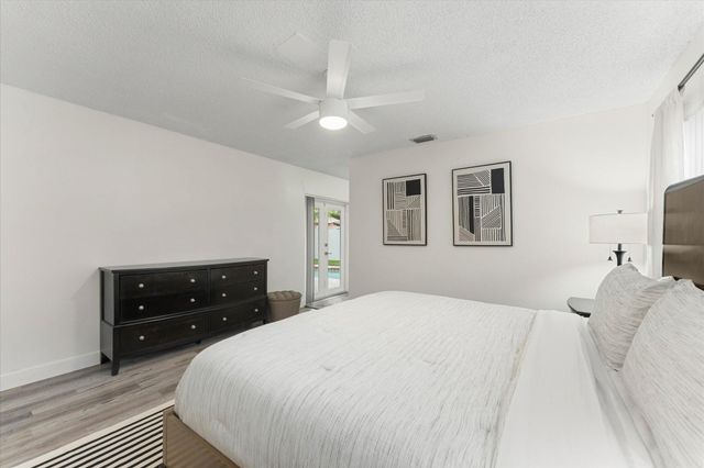 6515 SW 8th Place, North Lauderdale, FL 33068