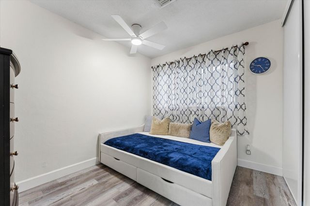 6515 SW 8th Place, North Lauderdale, FL 33068