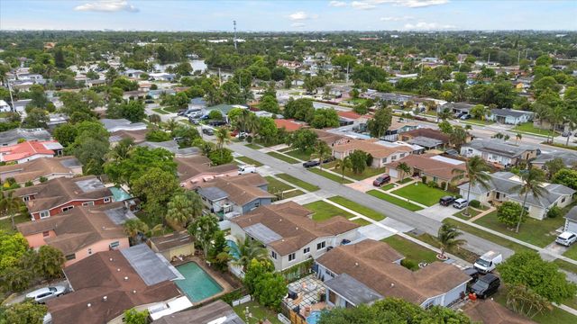 6515 SW 8th Place, North Lauderdale, FL 33068