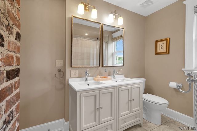 28 Bissell Drive, Amherst, NY 14226