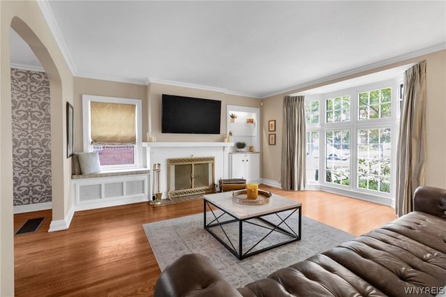 28 Bissell Drive, Amherst, NY 14226