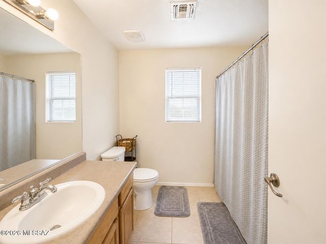13211 E Mineta Ridge Drive, Vail, AZ 85641