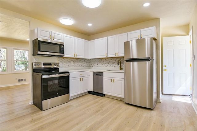 53 Darwin Drive, Jonesboro, GA 30238