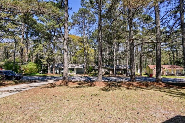 53 Darwin Drive, Jonesboro, GA 30238