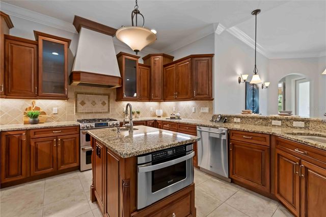 15403 LEVEN LINKS PLACE, Lakewood Ranch, FL 34202