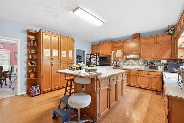 37 Simonton Road, Lawrenceville, GA 30046