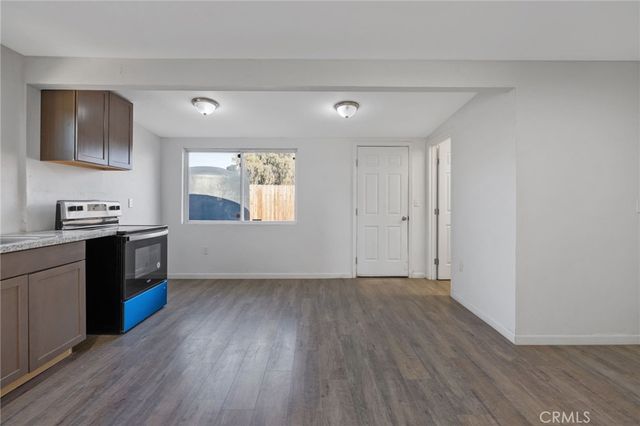 9893 Vista Avenue, Hanford, CA 93230