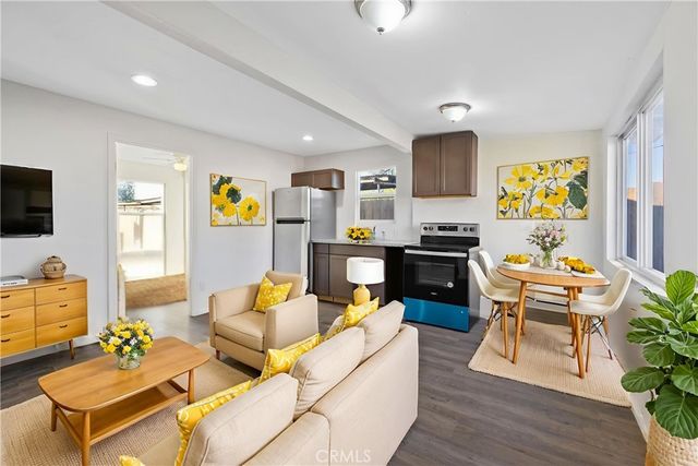 9893 Vista Avenue, Hanford, CA 93230