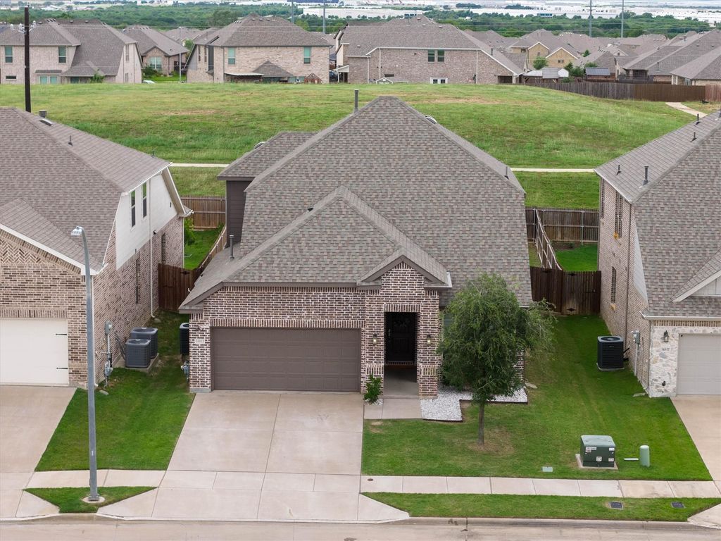 14613 Martin Creek Cove, Fort Worth, TX 76262
