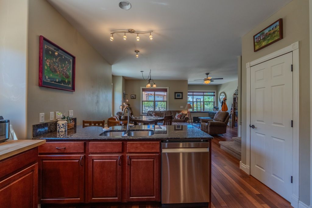 Image 12 of property listing at 2587 Overlook Boulevard, Helena, MT 59601
